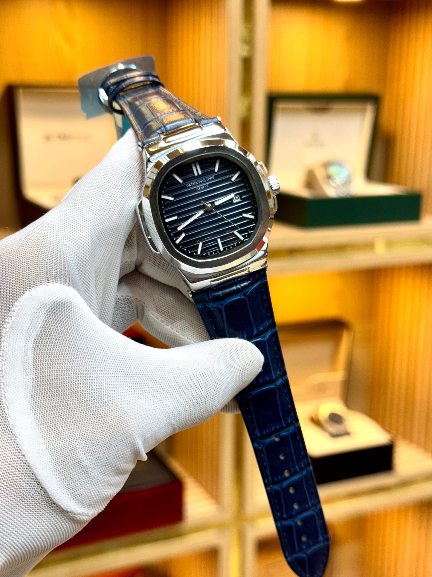PATEK PHILIPPE LEATHER STRAP WATCH